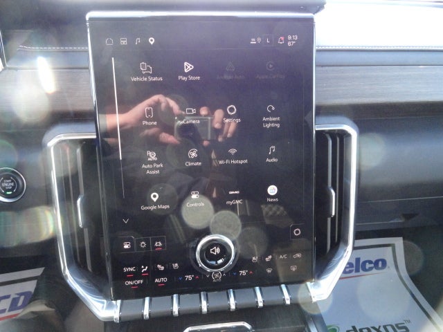 2025 GMC Acadia Denali