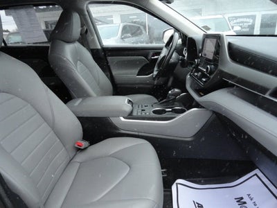 2023 Toyota Highlander L